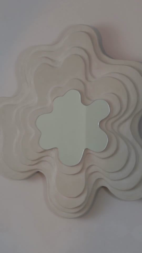 Aura Flora Mirror